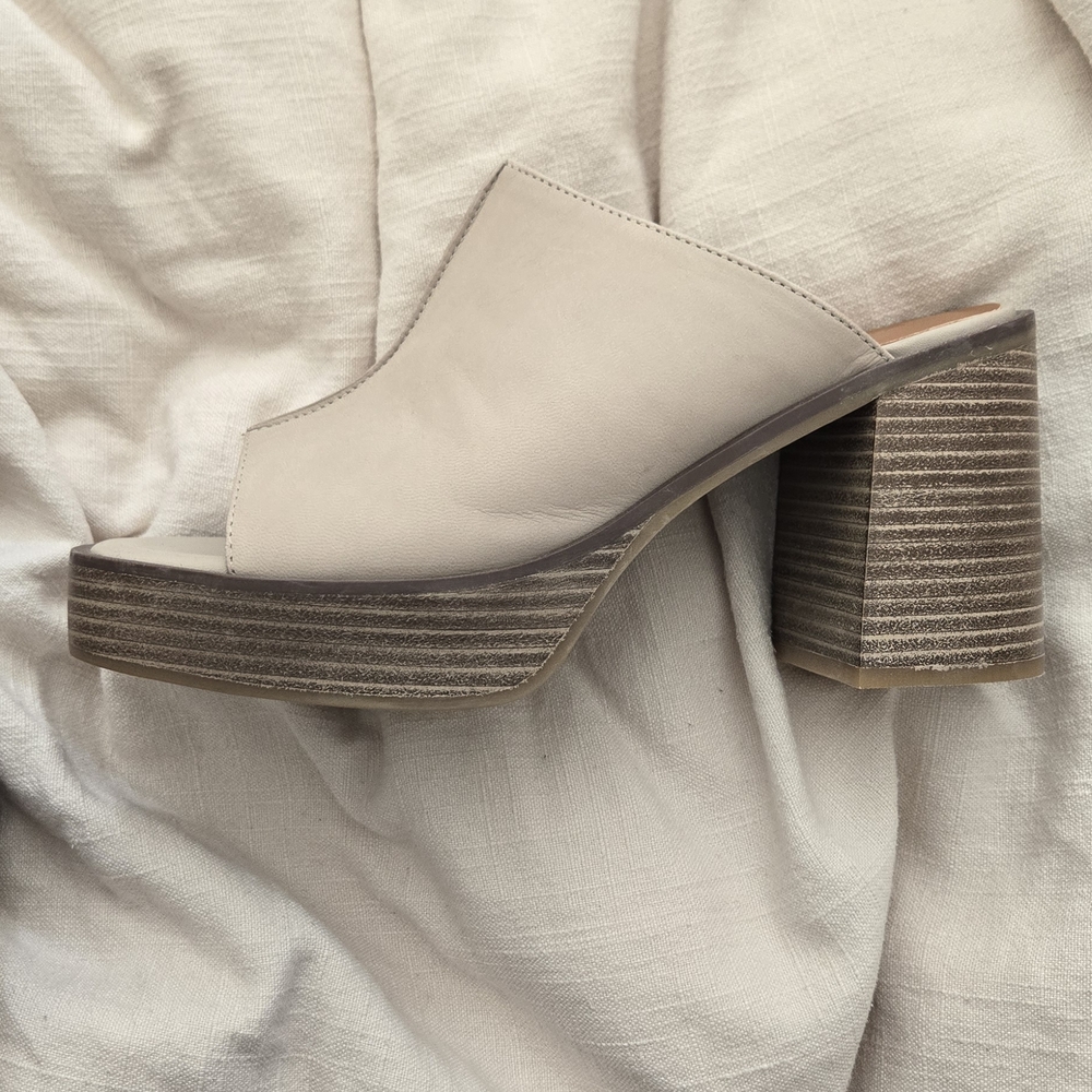 Lucky Brand Cream Platform Mules